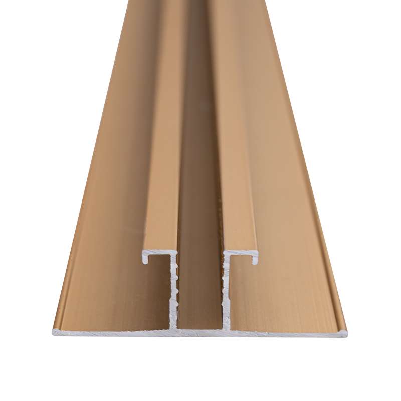 Les bandes décoratives en aluminium avec la couleur uniforme extérieure douce embellissent le mur